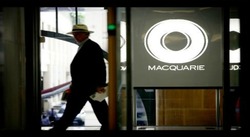 Medium_macquarie group aims to raise $2 bln infrastructure fund